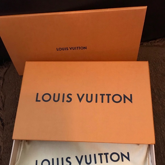 S🚫LD‼️ LV Emilie Wallet 💯 Authentic w/receipt Damier Ebene (Rose Ballerine) - Picture 4 of 8